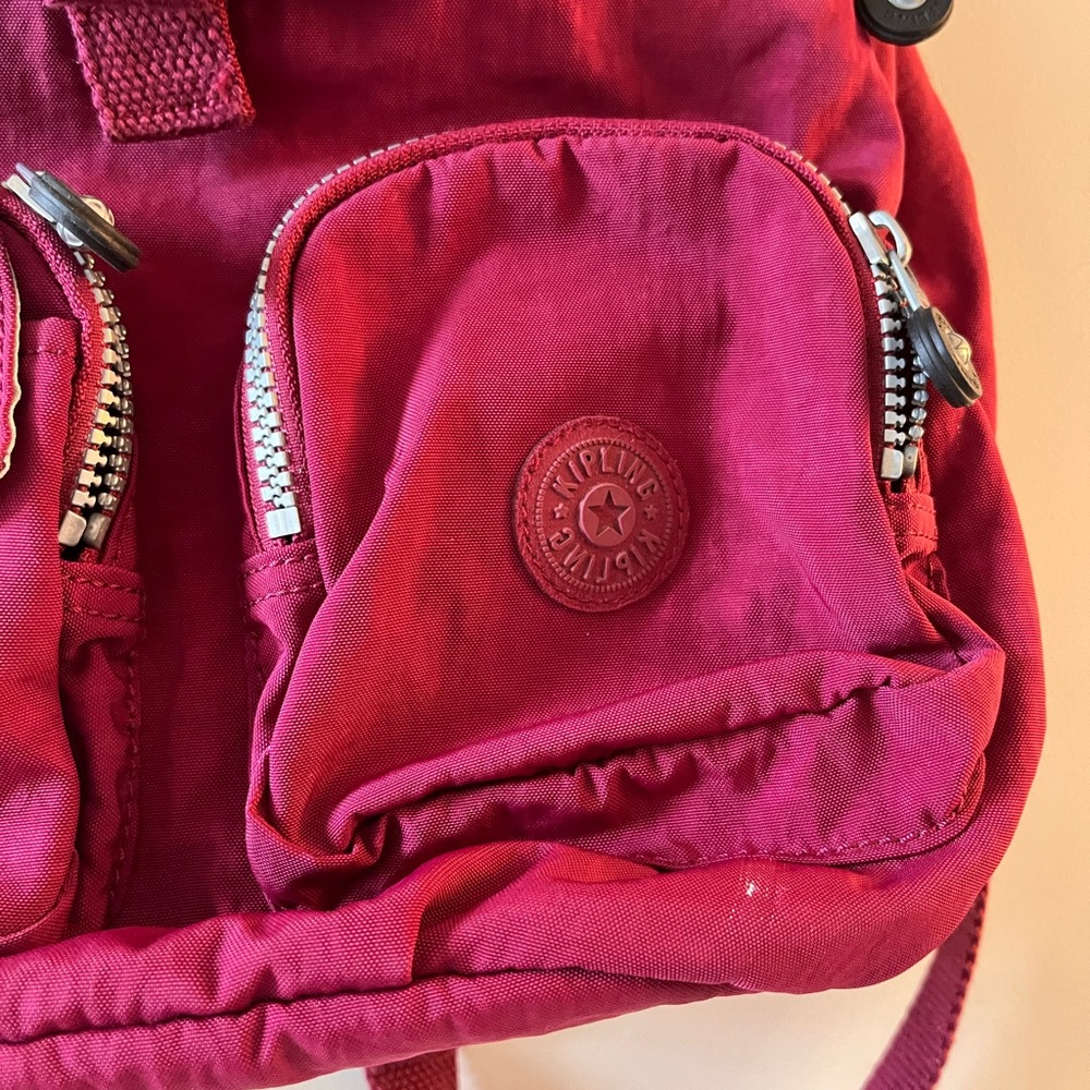 Kipling Lovebug small backpack with monkey keychain - Picture 3 of 9